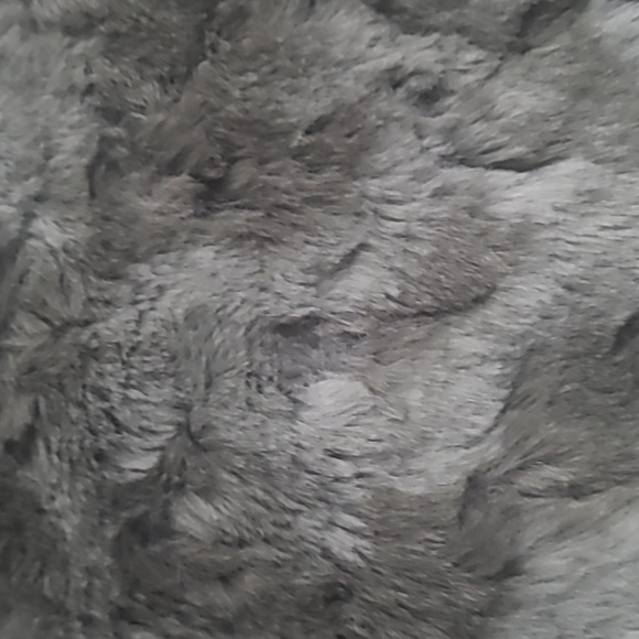 H&M faux fur Jacket. Pre-owned lightly worn - Picture 6 of 7